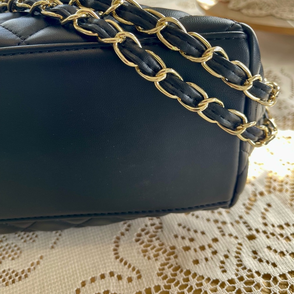 Fashion Inspired Black Quilted Shoulder Bag with Gold Chain - Picture 5 of 11